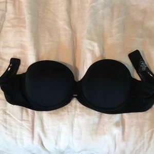 Calvin Klein 32C black strapless bra